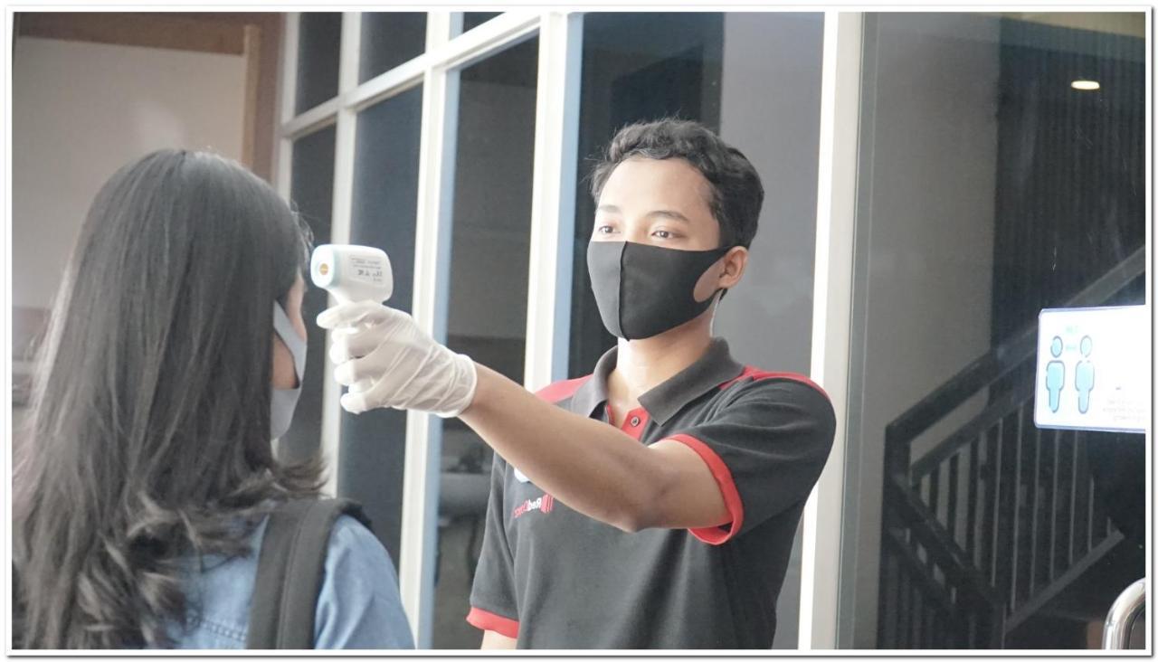 Hotel Reddoorz Syariah Near Exit Tol Malang Exterior foto
