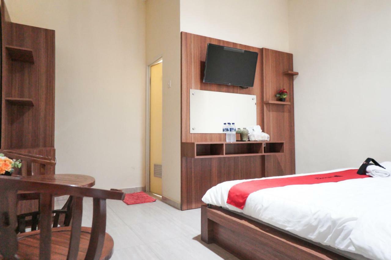 Hotel Reddoorz Syariah Near Exit Tol Malang Exterior foto